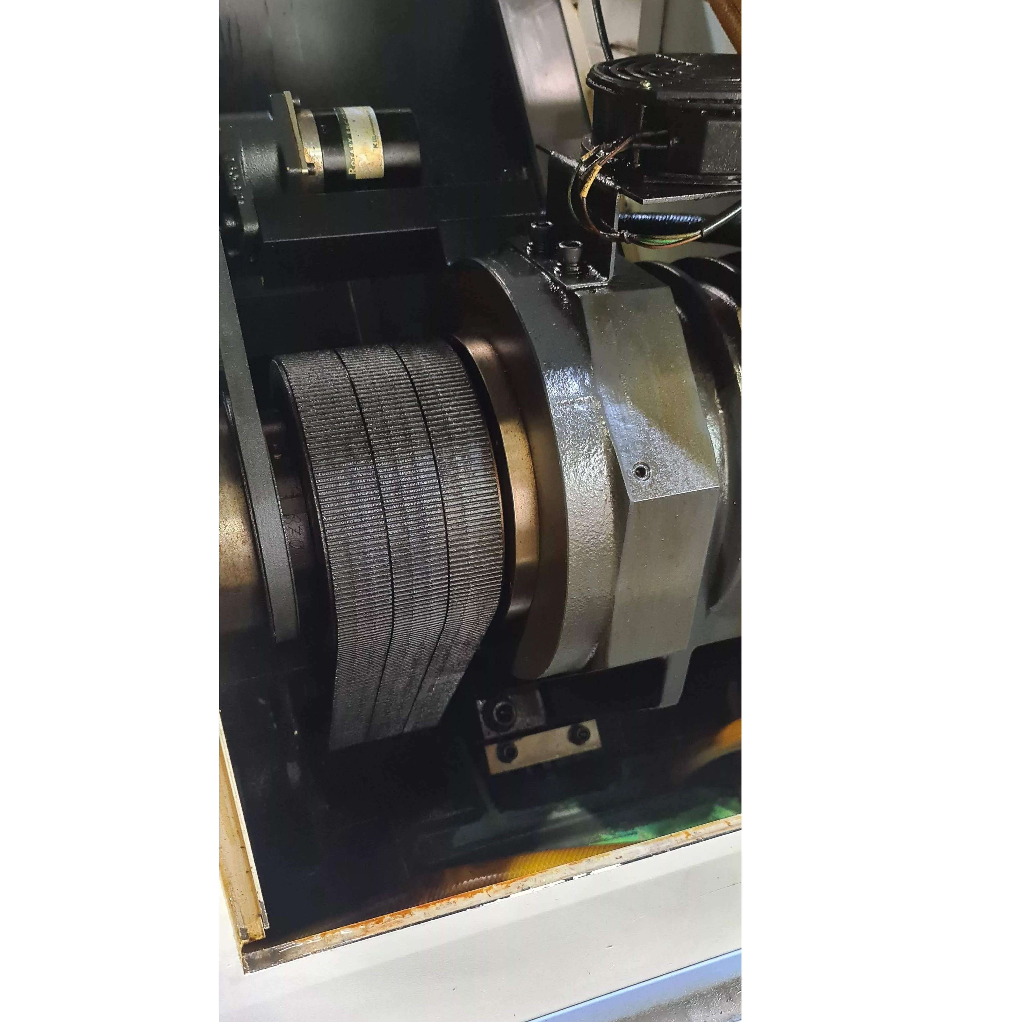 Correa Gates Polyflex para máquinas CNC Doosan.